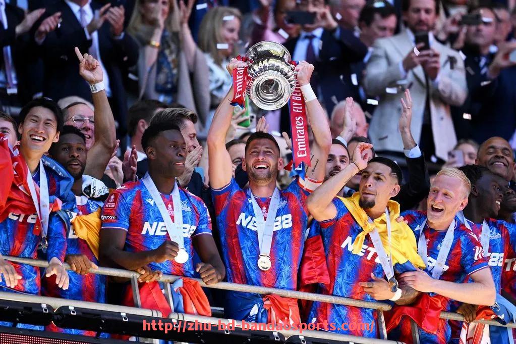 半岛体育-意甲球队经典绰号来历及配图解读