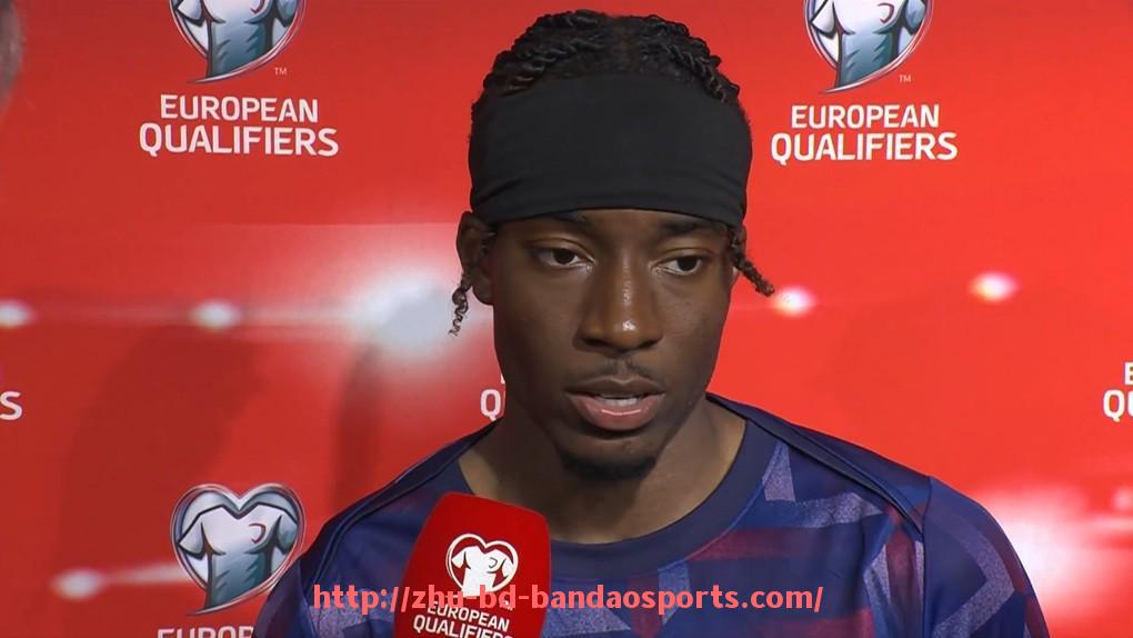 半岛体育-世俱杯左右边卫轮换球员表现对比及战术侧重点分析